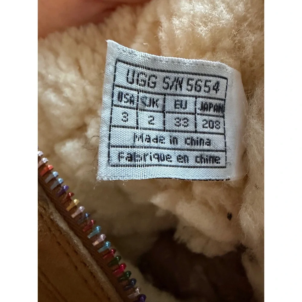 UGG Kids Boots Size 3 Chestnut Suede Rainbow Zip Sheepskin Classic Short 5654